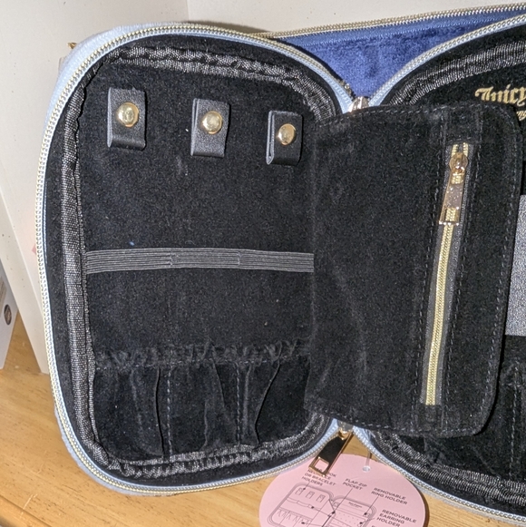 Juicy Couture Blue Velvet Cosmetic Bag Set - Picture 8 of 8